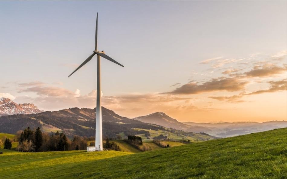 〈碳費上路〉彭啓明：碳費年底前上路 若再加總量管制「會打架」